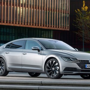 2019-Volkswagen-Arteon-151.jpg